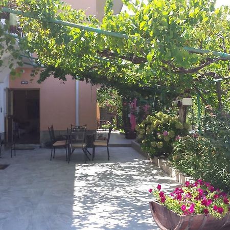 Guesthouse Familija Tariba Supetarska Draga Εξωτερικό φωτογραφία