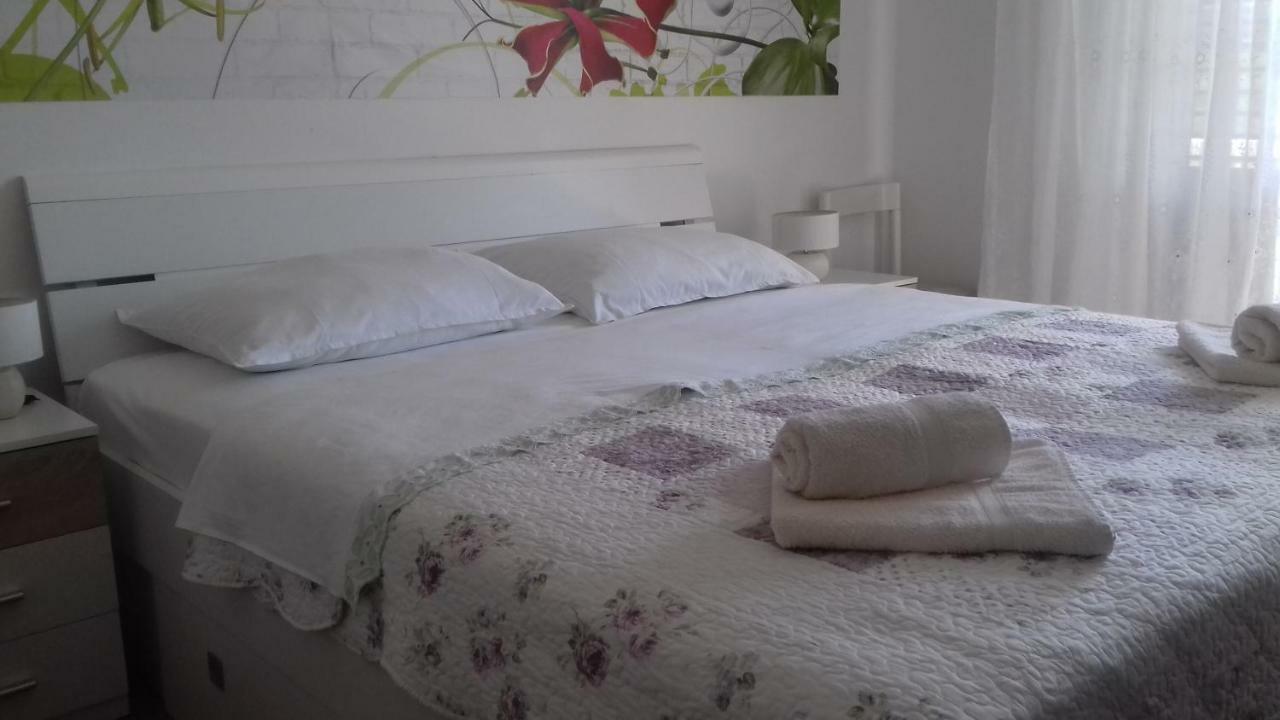 Guesthouse Familija Tariba Supetarska Draga Εξωτερικό φωτογραφία